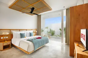 Royal 3BR Private Pool & Jacuzzi Villa in Legian - Image 2