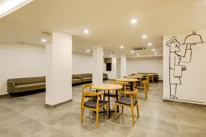 Townhouse Siddharth vihar hotel golden world and banquet - Image 5