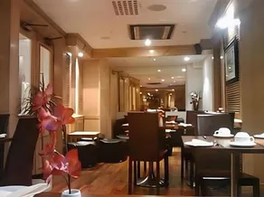 Cheshire Hotel Central London - Image 4