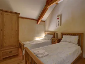 Threshing Barn - Image 3