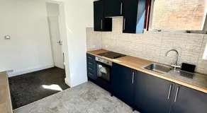 Private Apartment Free parking Gatwick Airport - One bedroom- One sofa Bed - Image 3