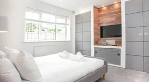 HONEYBROOK - detached home - Image 2
