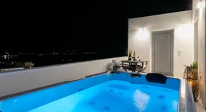 Uncle's Luxury Jacuzzi - Image 2