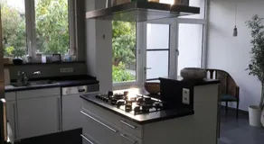 charming house with 3 bedrooms & terrace 10 minutes from city centre - Image 3