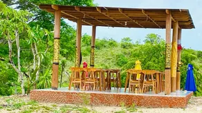Suwehan Beach Cliff House - Image 3