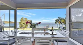 Royal Retreat Peaceful Lakefront - Image 5
