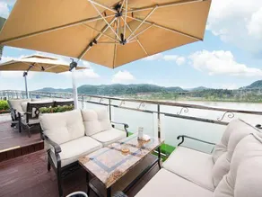 Shehong Xinyue Riverside Holiday Hotel - Image 2