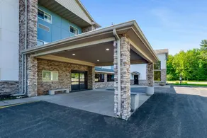 Comfort Inn & Suites Weston - Wausau - Image 4