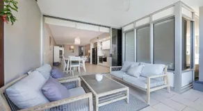 Beachfront - Nelly Bay Apartment - Image 2