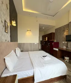 Trovero Suites Near Expo Mart - Image 2