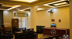 La Monal Hotel - Image 4