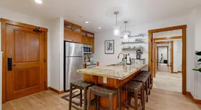 Cozy condo with shared hot tub & pool foosball near ski lifts - Image 5