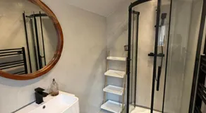 Lush apartments, Pool Table, Netflix, Parking, Long Term Discounts - Image 2