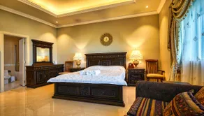 A cozy 1 bedroom Apartment in Al Hamra Palace - Image 2