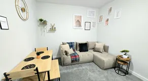3-Bed Home in Glasgow - Image 5
