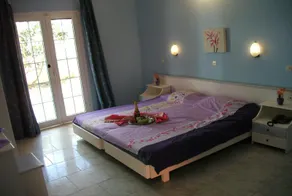 Louisa Hotel Apartments - Image 4