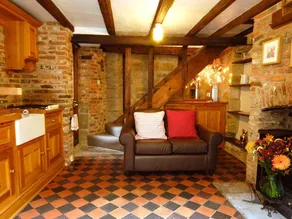 Sanders Yard - Image 3