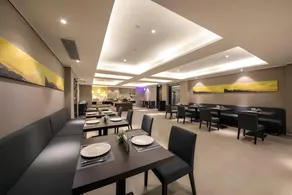 Home Inn Plus Wuhan Zhuankou Development Zone - Image 5