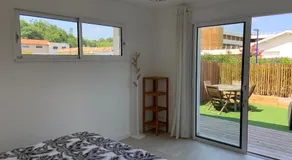 Chambre indépendante avec terrasse, parking et petit jardinet - Image 2
