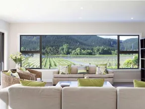 Kiwiesque - Luxury Vineyard Accommodation - Image 4