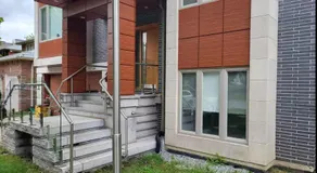 Hillcrest Modern House - Image 5