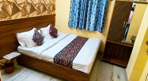 Grand Stays by Hotel Amisha - Near Station & Metro - Image 2