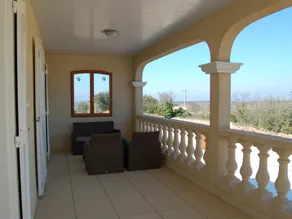 Cosy Villa in Montbrun-des-Corbieres with Jacuzzi - Image 2
