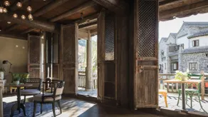 Gubei Water Town Waterside Inn - Image 4