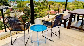 King bed, Kitchenette, Air Conditioning, Pool, Fast WiFi - Aire at Casa Calavera - Image 5