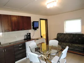 Holiday House near Lake Dabie - Image 4