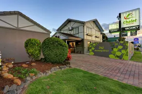 Chalet Motor Inn - Image 4