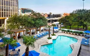 The Whitehall Houston - Image 5