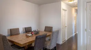 Huge 3BR Urban Gem just 3 miles to NYC plus Free Parking - Image 3