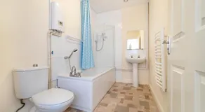 Becket apartment - Image 2