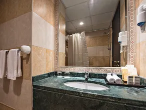 Emirates Grand Hotel - Image 2