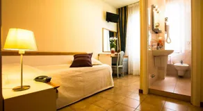 Hotel Roma - Image 2