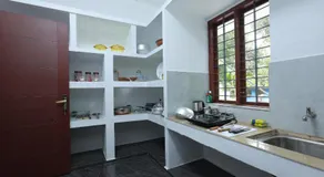 Ganesha Homestay, Cochin, Near Paniyeli Poru Waterfalls - Image 4