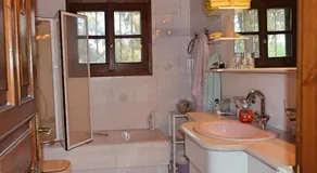 Seaside Villa in Alikes, Chalkida - Image 2