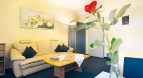 Hotel Regenbogenhaus - Image 2