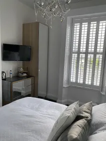 Ugthorpe Lodge Hotel - Image 2