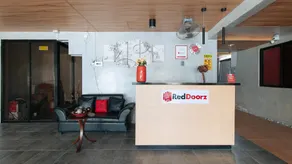 RedDoorz near Christ the King Medical Center - Image 5