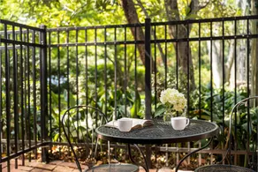 Elliott House Inn - Image 4