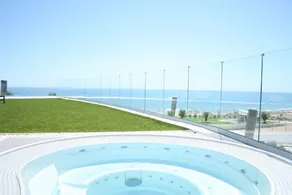 Infinity View luxury beachfront apartment - Image 2