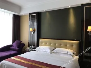 Hoting Holiday Hotel - Image 5