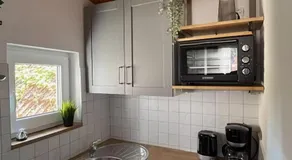 Klutz Garden Apartment - Image 5