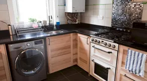 Cozy two bed flat near Glasgow Airport & Paisley - Pass the Keys - Image 3