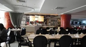 The CentrePoint Hotel - Image 4