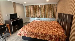 Island Motor Inn - Image 2