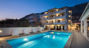 Beachfront Apartments Lara - Image 2