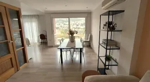 Appartement avec internet haut débit et terrasse | Vue montagne | Parfait pour le travail à distance - Image 2